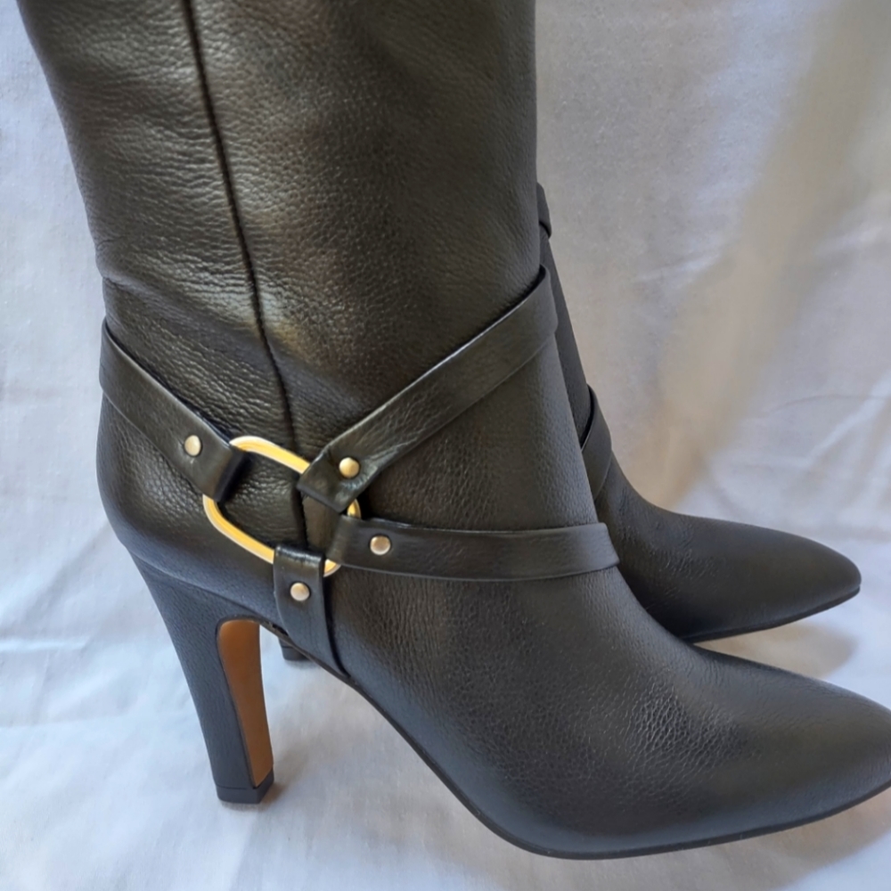 Vince Camuto Ladies boots